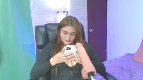   online show from 09/25/25, 08:45