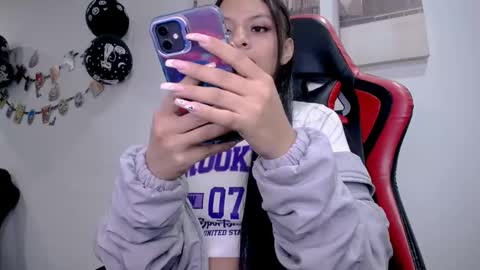 Natashax  online show from 10/17/25, 10:01