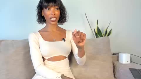 Natassia Dreams online show from 02/26/26, 12:42