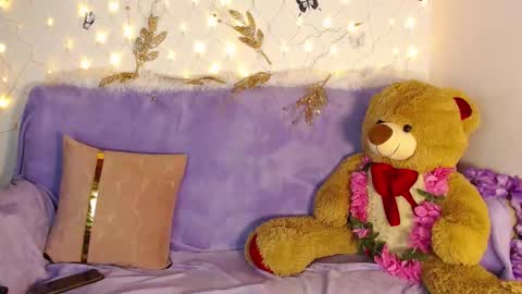 nathalia online show from 10/18/25, 12:39