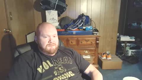 Snapshot of nate_b99 chatting on 12/19/25, 01:45 Nate online show from 12/19/25, 01:45