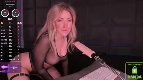 Snapshot of natehalll chatting on 03/08/25, 04:56 NATE online show from 03/08/25, 04:56