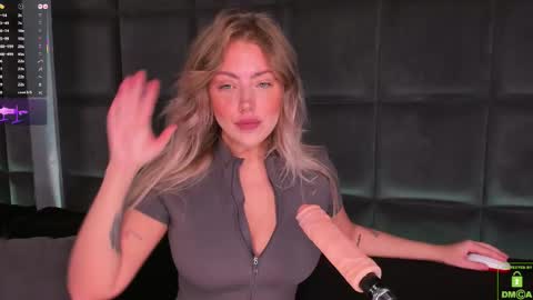 Snapshot of natehalll chatting on 11/19/25, 11:10 NATE online show from 11/19/25, 11:10