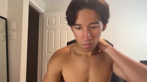 Snapshot of nateolivv_ chatting on 09/24/25, 05:05 nateolivv_ online show from 09/24/25, 05:05