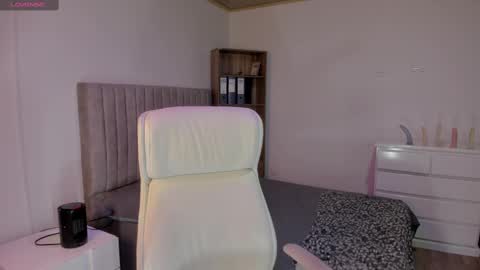 nathaly sky online show from 03/11/25, 10:40