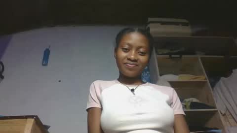 Snapshot of nathalia069 chatting on 06/03/26, 06:46 nathalia069 online show from 06/03/26, 06:46