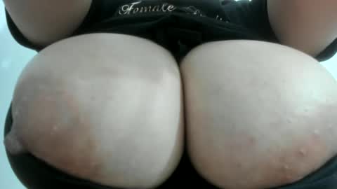 Snapshot of nathalia_hottman chatting on 02/20/25, 01:25     NATHALIA online show from 02/20/25, 01:25