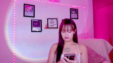 Snapshot of nathalia_ramirez_ chatting on 06/26/26, 03:00 Nathalia Ramirez online show from 06/26/26, 03:00