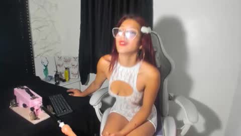 Nathalia Roos rs online show from 11/28/25, 11:18