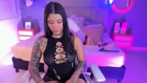 Snapshot of nathalia_stone_ chatting on 02/22/26, 03:07 nathalia stone online show from 02/22/26, 03:07