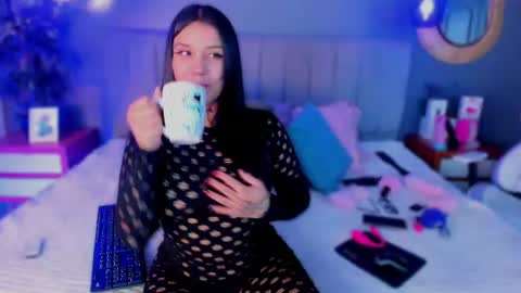 Snapshot of nathalia_stone_ chatting on 07/02/26, 03:34 nathalia stone online show from 07/02/26, 03:34