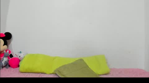 Snapshot of nathaliasmiith chatting on 04/24/26, 04:04 Nathalia online show from 04/24/26, 04:04