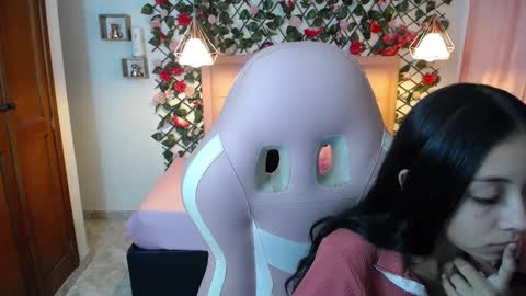 Snapshot of nathaliasweet_1_ chatting on 01/07/25, 05:20 nathaliasweet_1_ online show from 01/07/25, 05:20