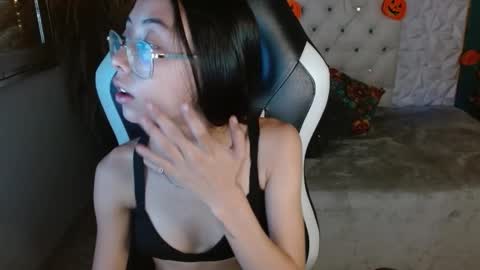 Snapshot of nathaliasweet_1_ chatting on 10/20/25, 02:50 nathaliasweet_1_ online show from 10/20/25, 02:50