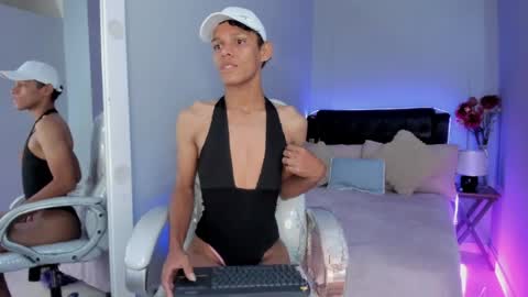 Snapshot of nathalie_moon_ chatting on 04/09/26, 02:00 nathalie_moon_ online show from 04/09/26, 02:00