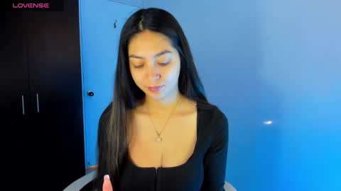 Nathalie online show from 12/22/24, 11:54