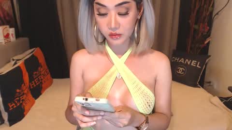 Snapshot of nathaliehuges chatting on 10/28/25, 07:23 Goddess Nathalie online show from 10/28/25, 07:23