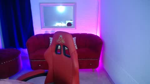 Snapshot of nathaly_sweet23 chatting on 06/22/26, 12:13 Nathaly sweet online show from 06/22/26, 12:13