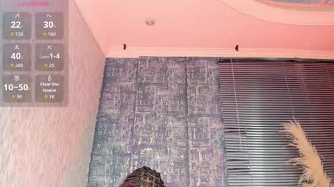 Snapshot of nathalyleen chatting on 11/30/25, 08:13 online show from 11/30/25, 08:13