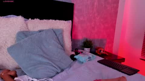 Snapshot of nathalylopez chatting on 12/08/24, 09:19 Nathaly lopez online show from 12/08/24, 09:19