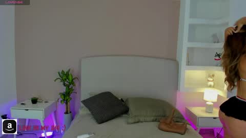 NATHALY  online show from 04/06/26, 10:49