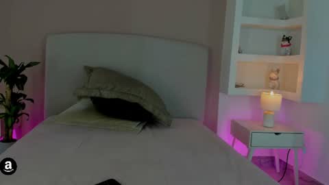 NATHALY  online show from 07/15/26, 10:42