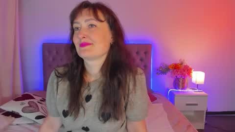 NathalyStars online show from 04/08/26, 12:05