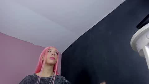 Snapshot of nathalyts19 chatting on 09/13/25, 02:39 Nathaly online show from 09/13/25, 02:39