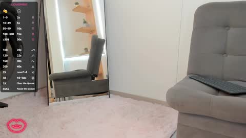 nathalyxx_ online show from 12/04/24, 05:22