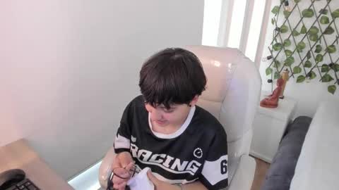 nathalyy_ds online show from 11/26/25, 07:04