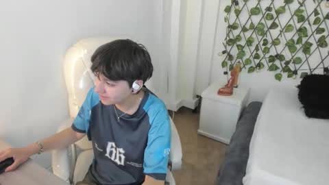 nathalyy_ds online show from 11/27/25, 11:56