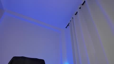 Snapshot of nathan_blake_ chatting on 12/22/25, 10:07 Nathan online show from 12/22/25, 10:07