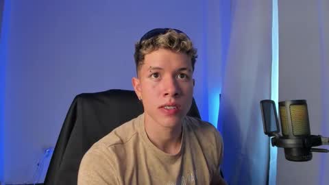 Snapshot of nathan_blake_ chatting on 01/05/26, 07:50 Nathan online show from 01/05/26, 07:50