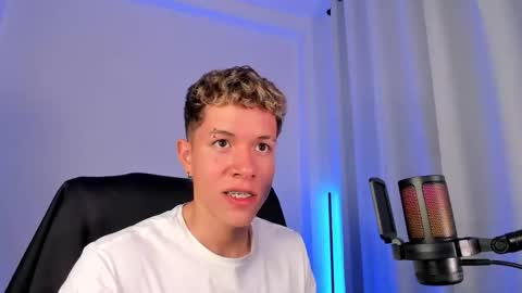 Snapshot of nathan_blake_ chatting on 01/06/26, 08:01 Nathan online show from 01/06/26, 08:01