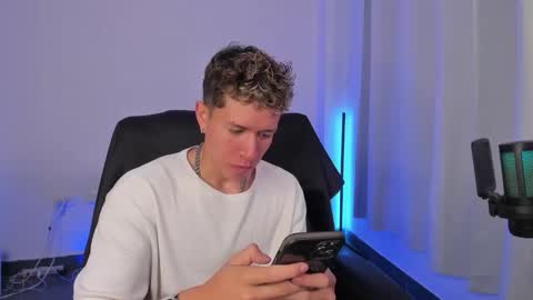 Snapshot of nathan_blake_ chatting on 01/12/26, 03:17 Nathan online show from 01/12/26, 03:17