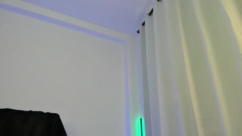 Snapshot of nathan_blake_ chatting on 01/18/26, 06:55 Nathan online show from 01/18/26, 06:55