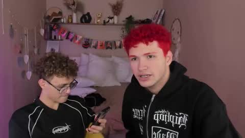 Snapshot of nathan_curl chatting on 10/29/25, 10:44 Nathan online show from 10/29/25, 10:44