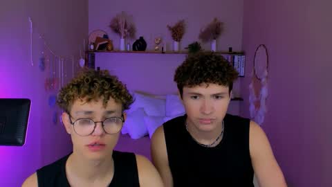 Snapshot of nathan_curl chatting on 11/26/25, 11:33 Nathan online show from 11/26/25, 11:33