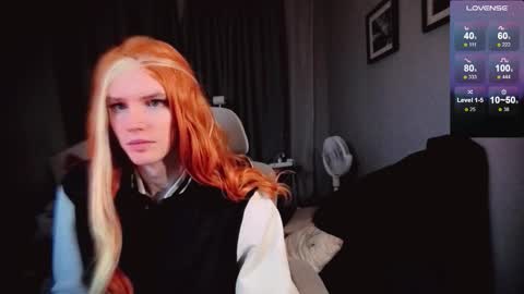 Snapshot of nathan_lucas chatting on 10/31/25, 01:17 This name is so sexy you cant pronounce it. online show from 10/31/25, 01:17