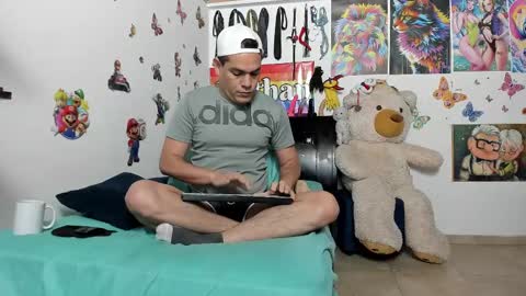 Snapshot of nathan_sanchez chatting on 01/05/25, 10:10 Nathan online show from 01/05/25, 10:10