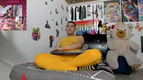 Snapshot of nathan_sanchez chatting on 01/09/25, 04:17 Nathan online show from 01/09/25, 04:17