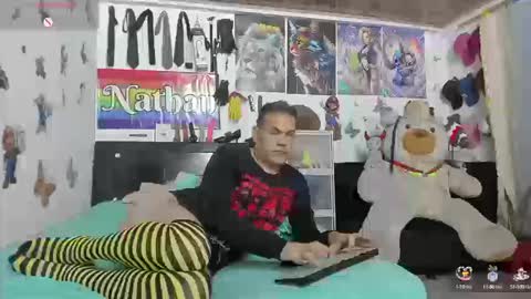 Snapshot of nathan_sanchez chatting on 09/09/25, 01:38 Nathan online show from 09/09/25, 01:38