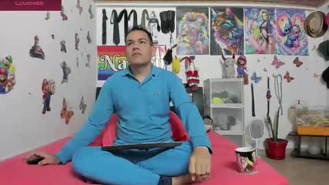 Snapshot of nathan_sanchez chatting on 10/09/25, 09:51 Nathan online show from 10/09/25, 09:51