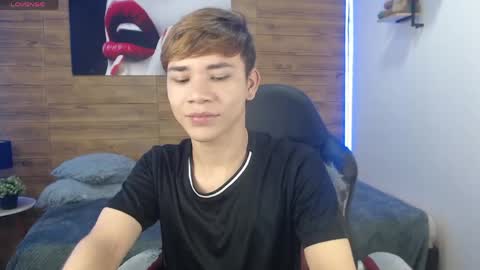 Snapshot of nathanclay chatting on 04/18/26, 03:32 nathanclay online show from 04/18/26, 03:32