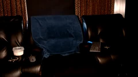 Snapshot of nathaniel_13 chatting on 07/10/26, 10:23 NathanielFlex online show from 07/10/26, 10:23