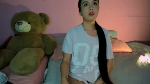 Nathalia online show from 02/20/25, 03:56