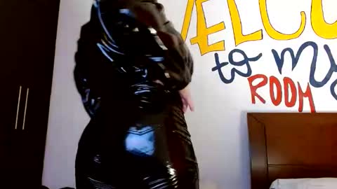 Snapshot of nathy_latex07 chatting on 12/02/24, 11:07 Nathalia online show from 12/02/24, 11:07