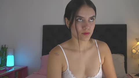 Snapshot of nathy_q chatting on 02/19/26, 06:04 Nathy online show from 02/19/26, 06:04