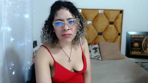 Snapshot of nathy_voyeur chatting on 03/19/26, 06:17 nathy_voyeur online show from 03/19/26, 06:17