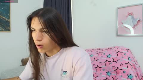 Snapshot of nati_sm chatting on 12/19/25, 02:35 Nati online show from 12/19/25, 02:35